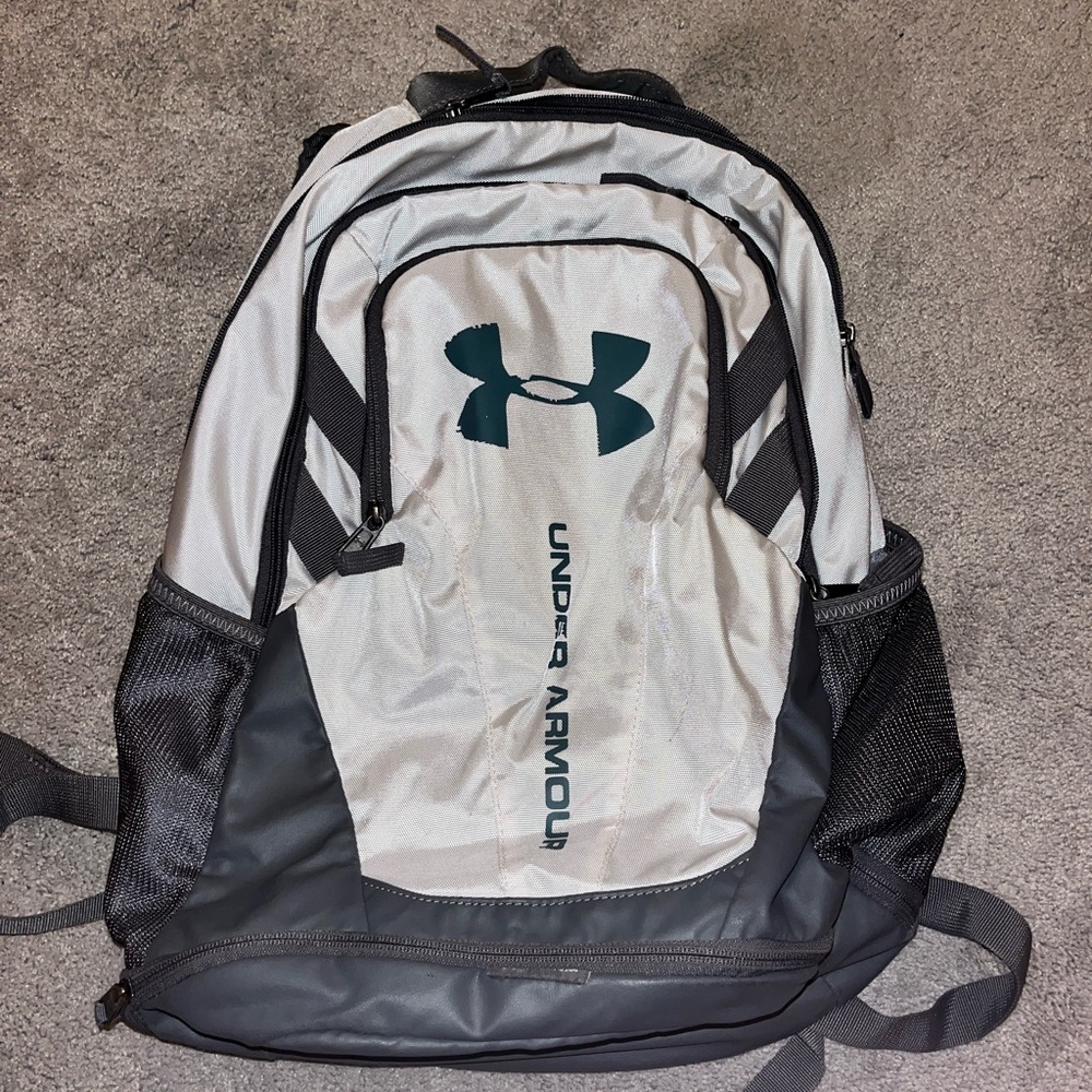 Under Armour Hustle 3.0 Backpack